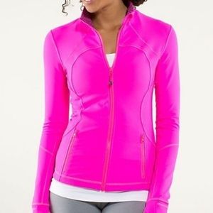 LULULEMON Forme Jacket
Raspberry Glo Light